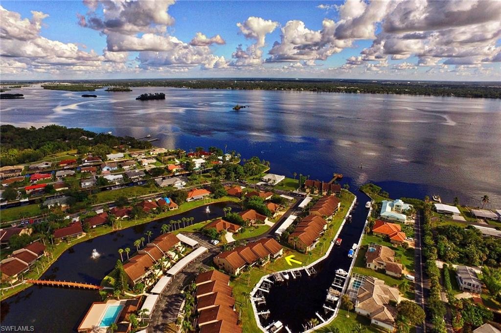 ADMIRALTY YACHT & RACQUET CLUB - Residential