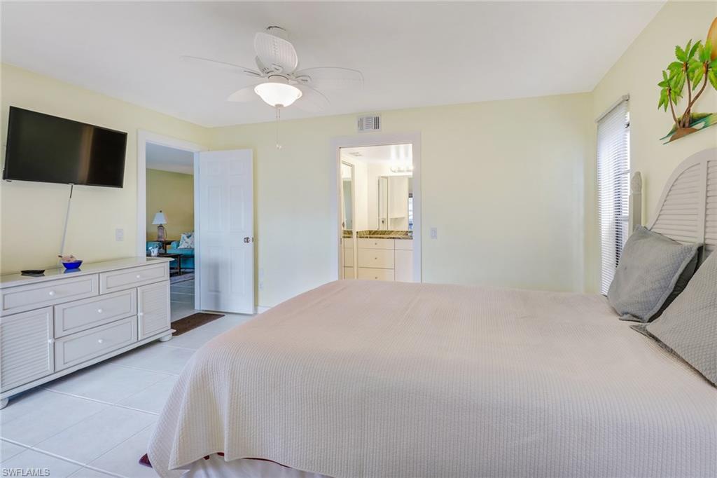 ADMIRALTY YACHT & RACQUET CLUB - Residential