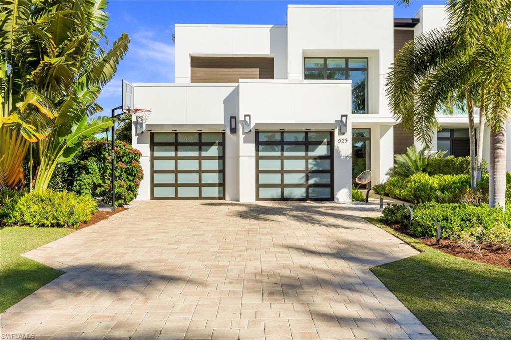 MOORINGS - Residential