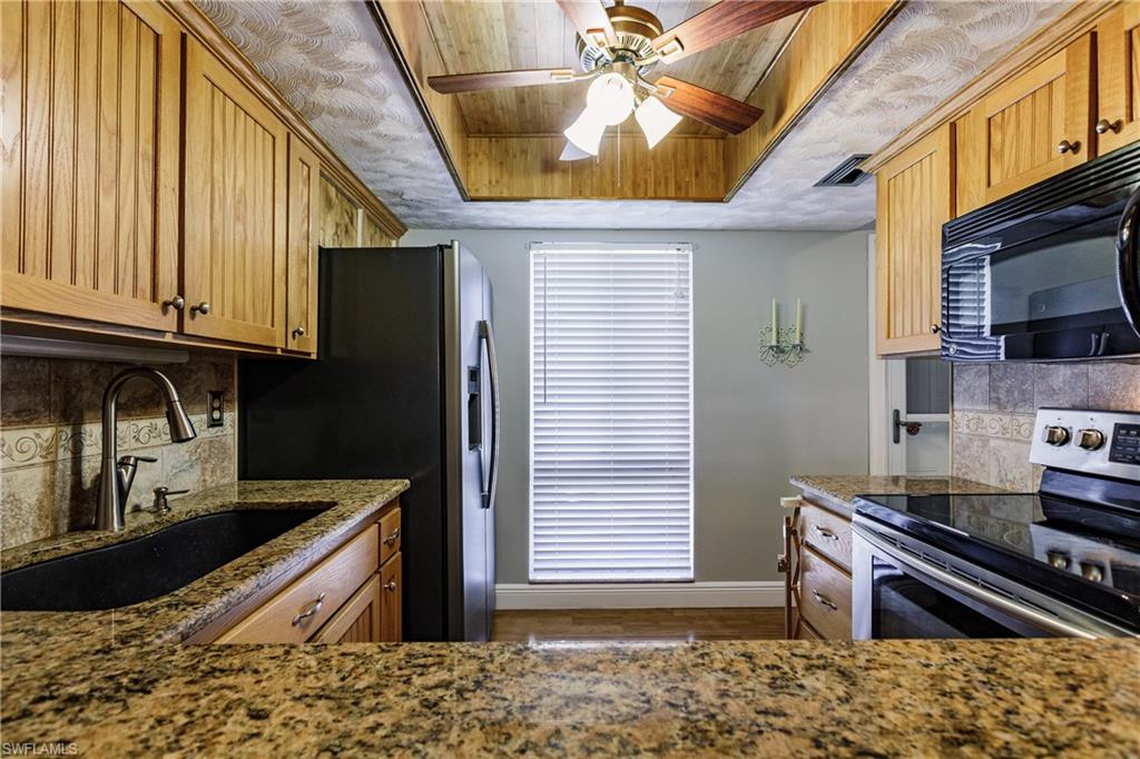 GLADES COUNTRY CLUB - Residential