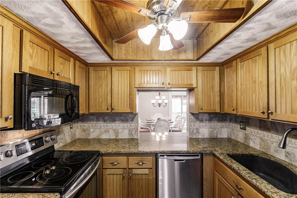 GLADES COUNTRY CLUB - Residential