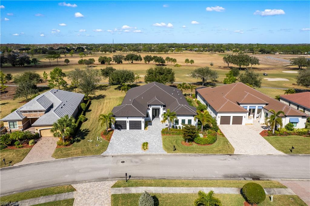 COUNTRY CLUB - Residential
