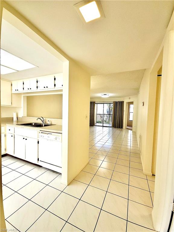 PARKSIDE CONDO - Residential