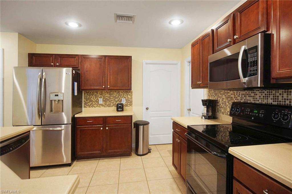 CAPE CORAL - Residential Lease