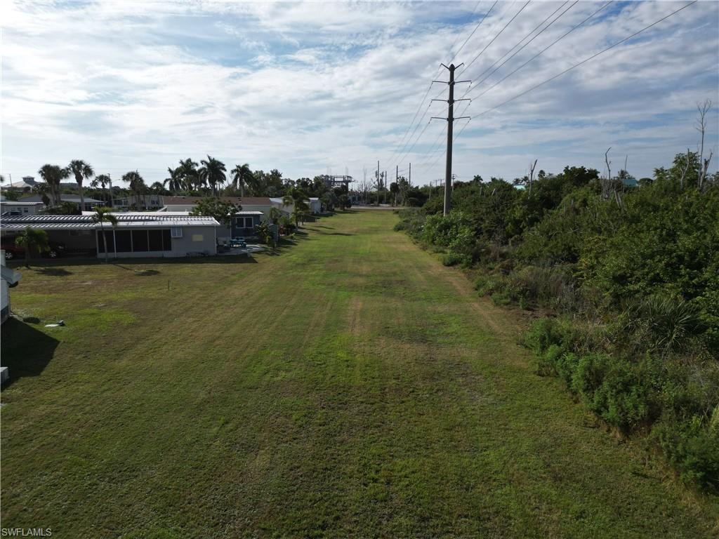 BAYSIDE ESTATES - Land