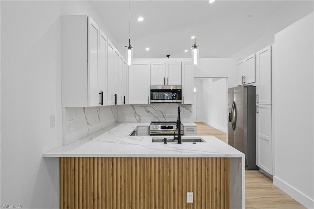 WILLIAMSBURG - Residential
