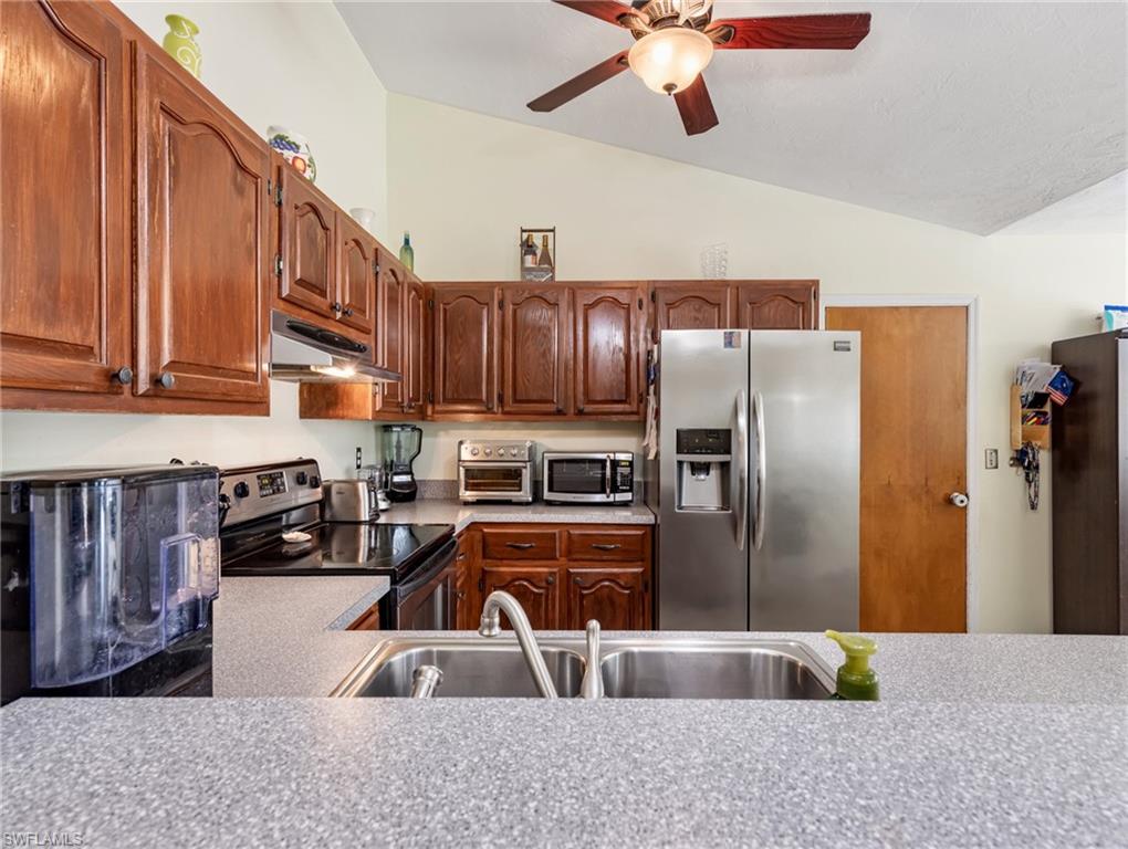 SAN CARLOS PARK - Residential