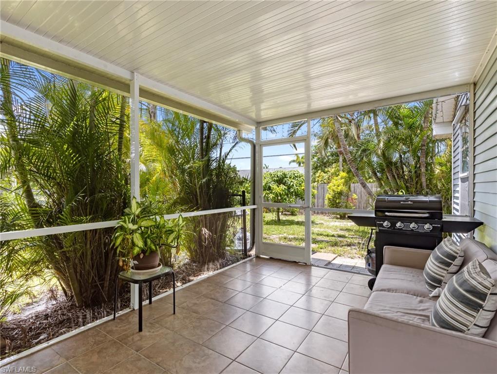 SAN CARLOS PARK - Residential