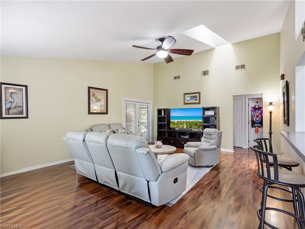 SAN CARLOS PARK - Residential