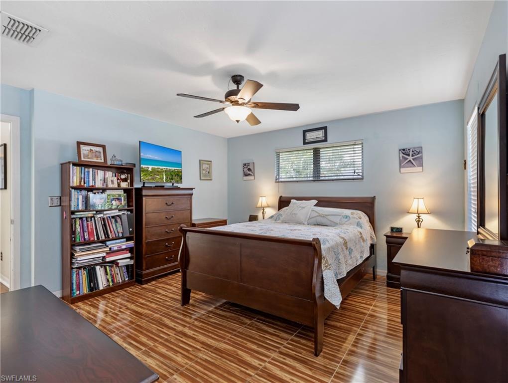 SAN CARLOS PARK - Residential
