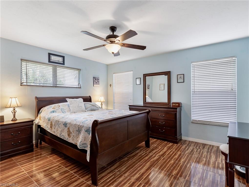 SAN CARLOS PARK - Residential