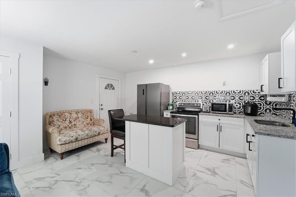 ISLES OF CAPRI - Residential Income