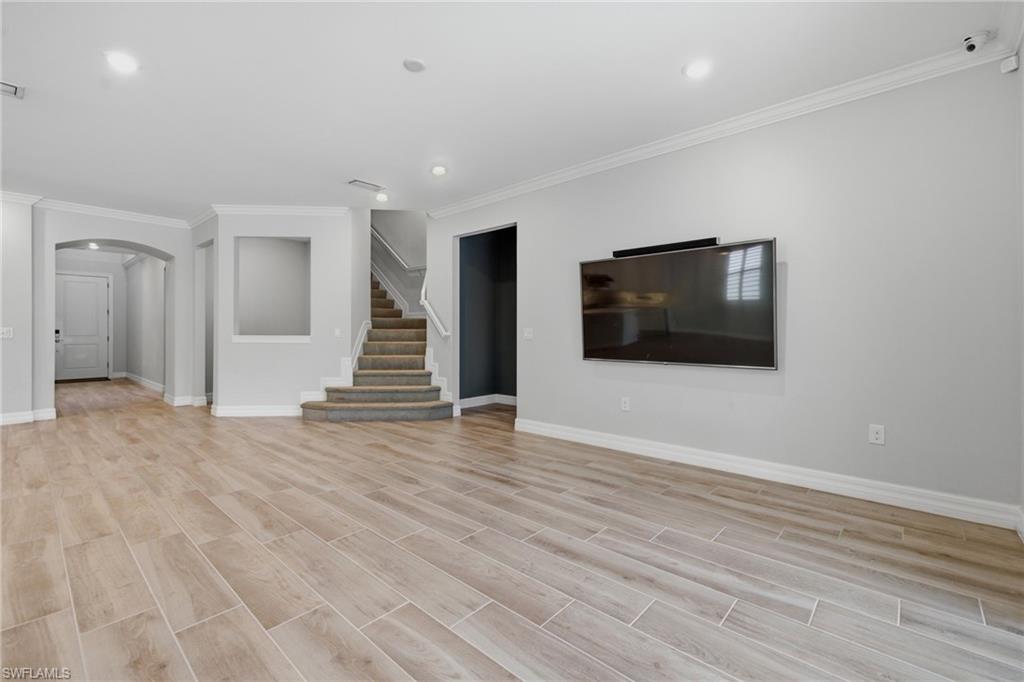 VERONA POINTE ESTATES - Residential