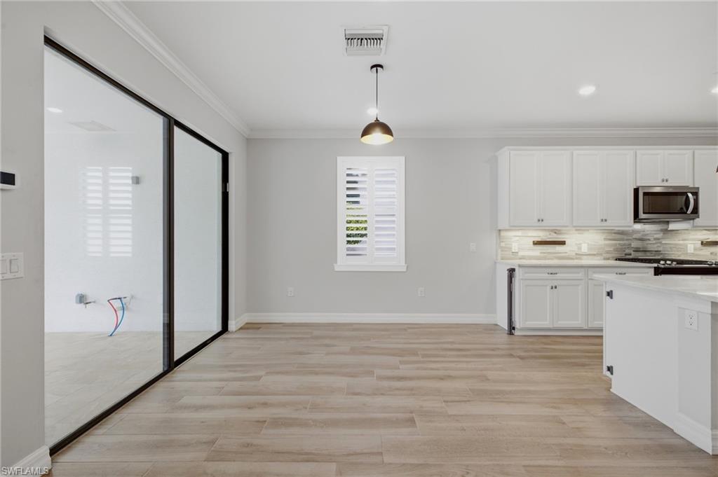 VERONA POINTE ESTATES - Residential