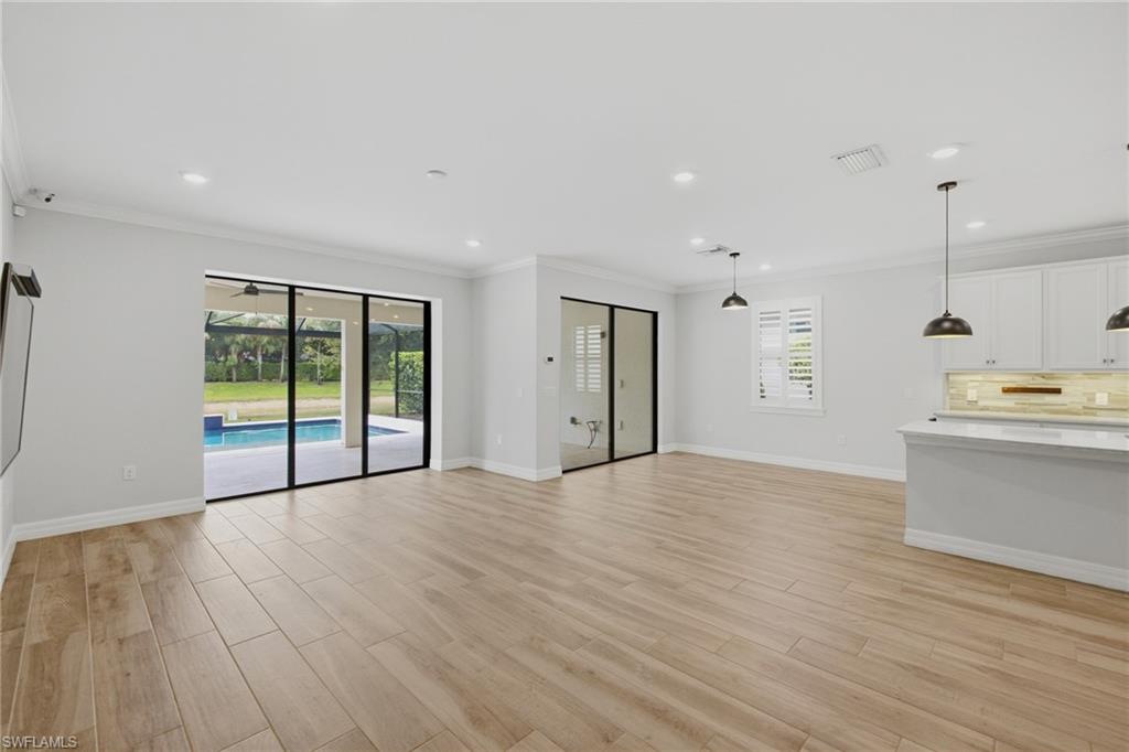 VERONA POINTE ESTATES - Residential