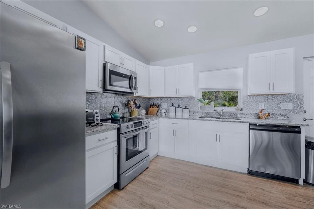 PORT LABELLE - Residential Lease