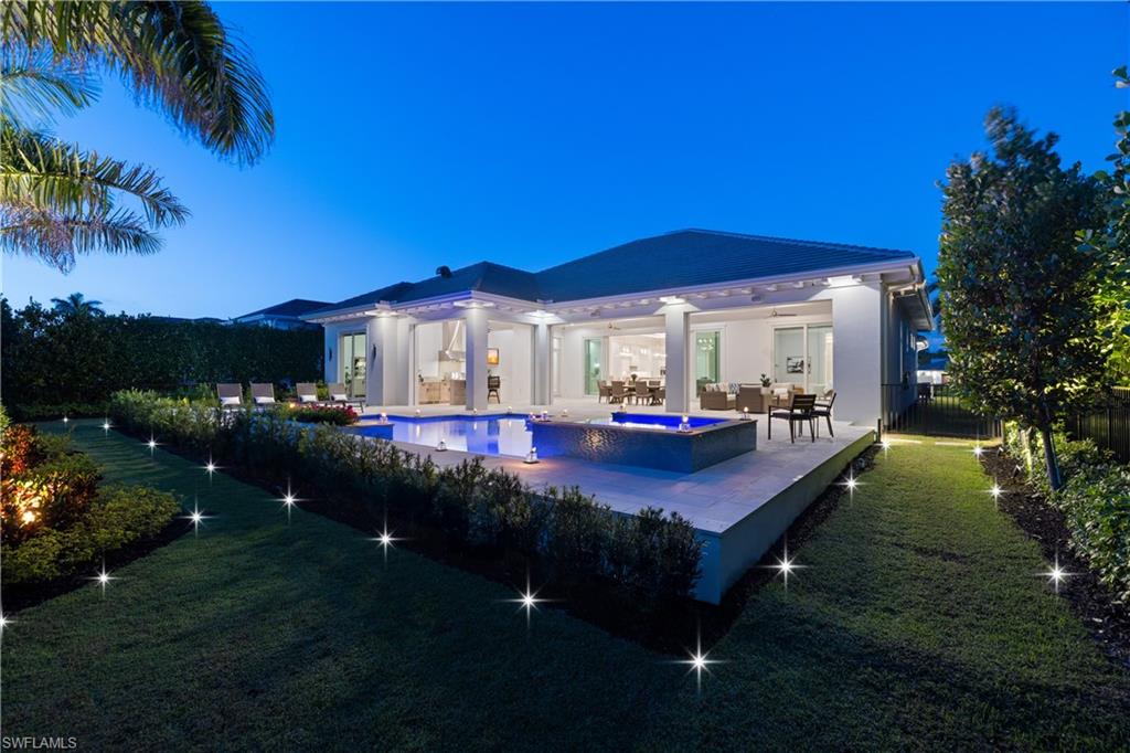 MOORINGS - Residential