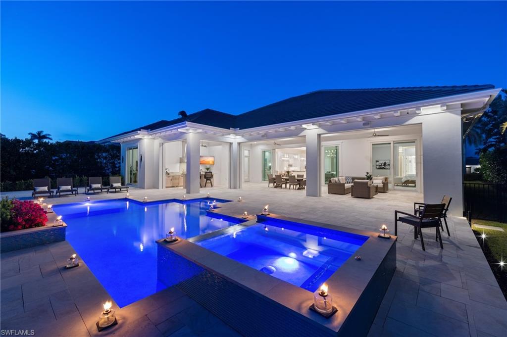 MOORINGS - Residential