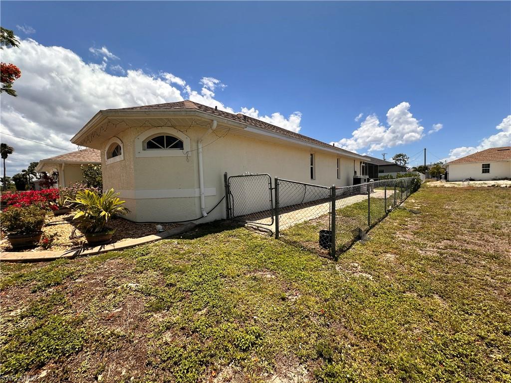 CAPE CORAL - Residential