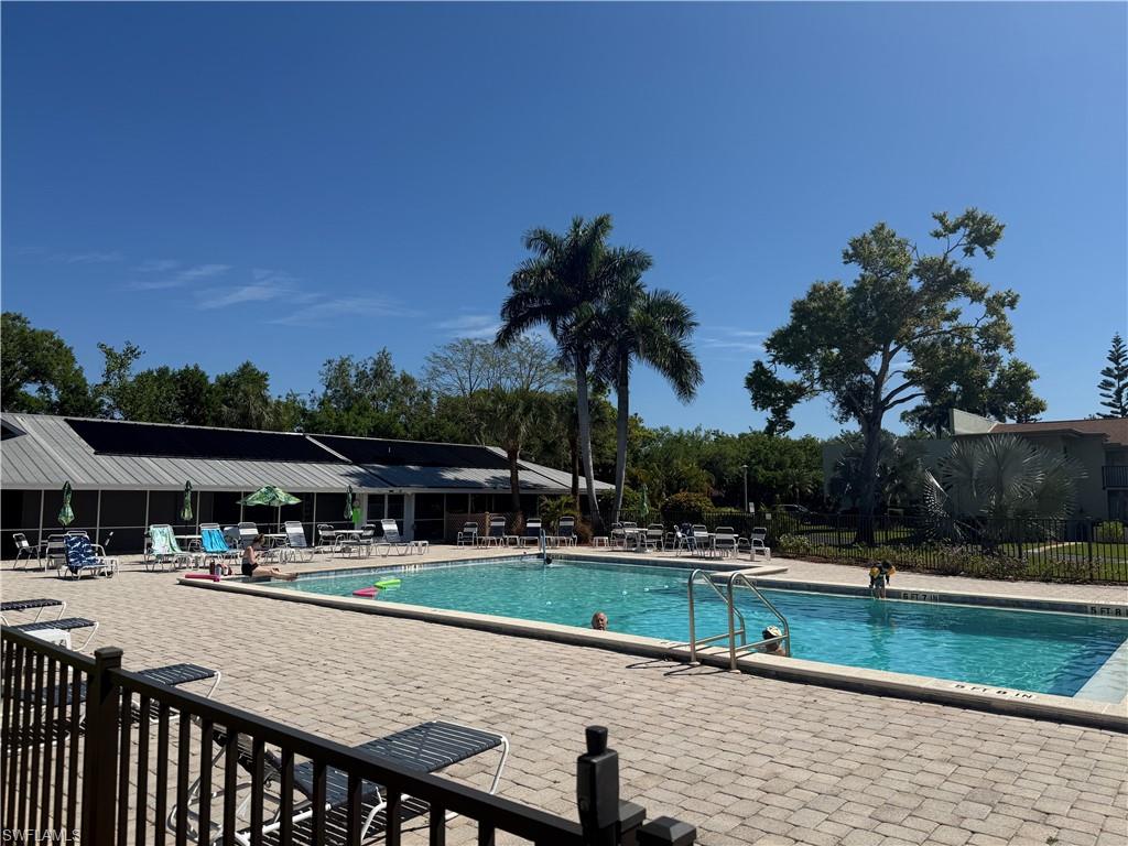 HIDDEN GARDENS - Residential Lease