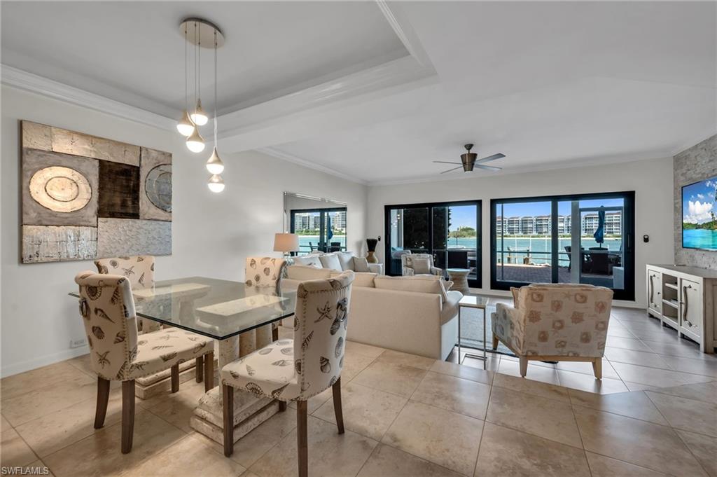 LA PENINSULA - Residential