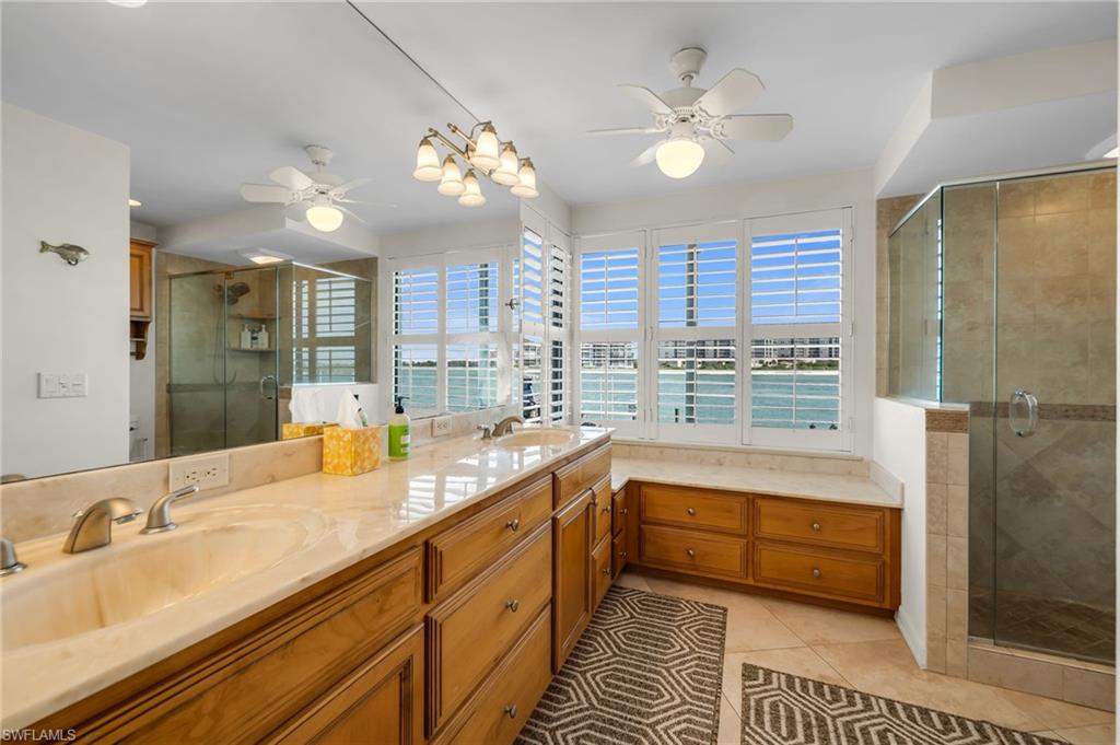 LA PENINSULA - Residential