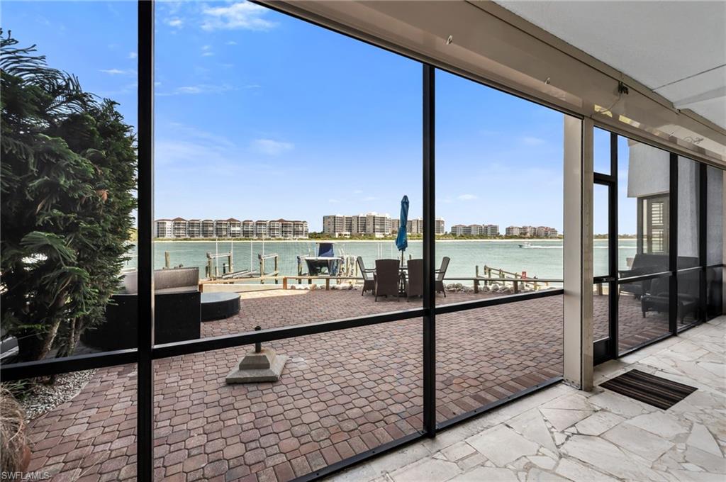 LA PENINSULA - Residential