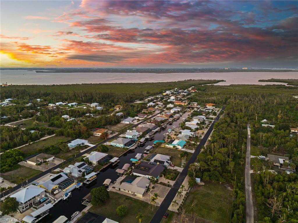 MANATEE BAY UNRECORDED SUBDIVISION - Residential