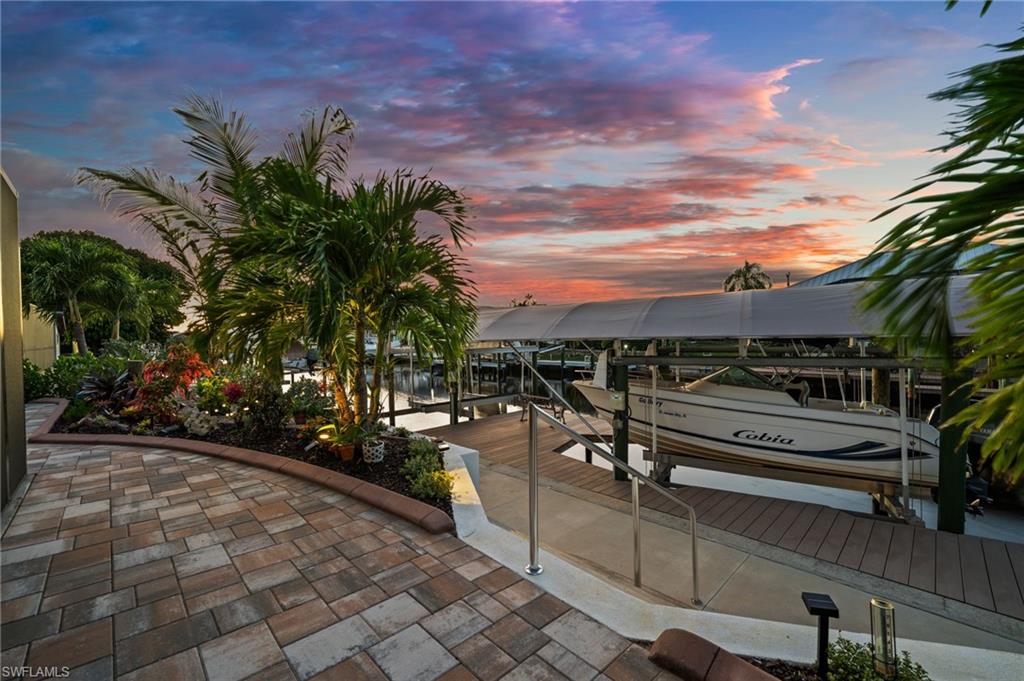 MANATEE BAY UNRECORDED SUBDIVISION - Residential