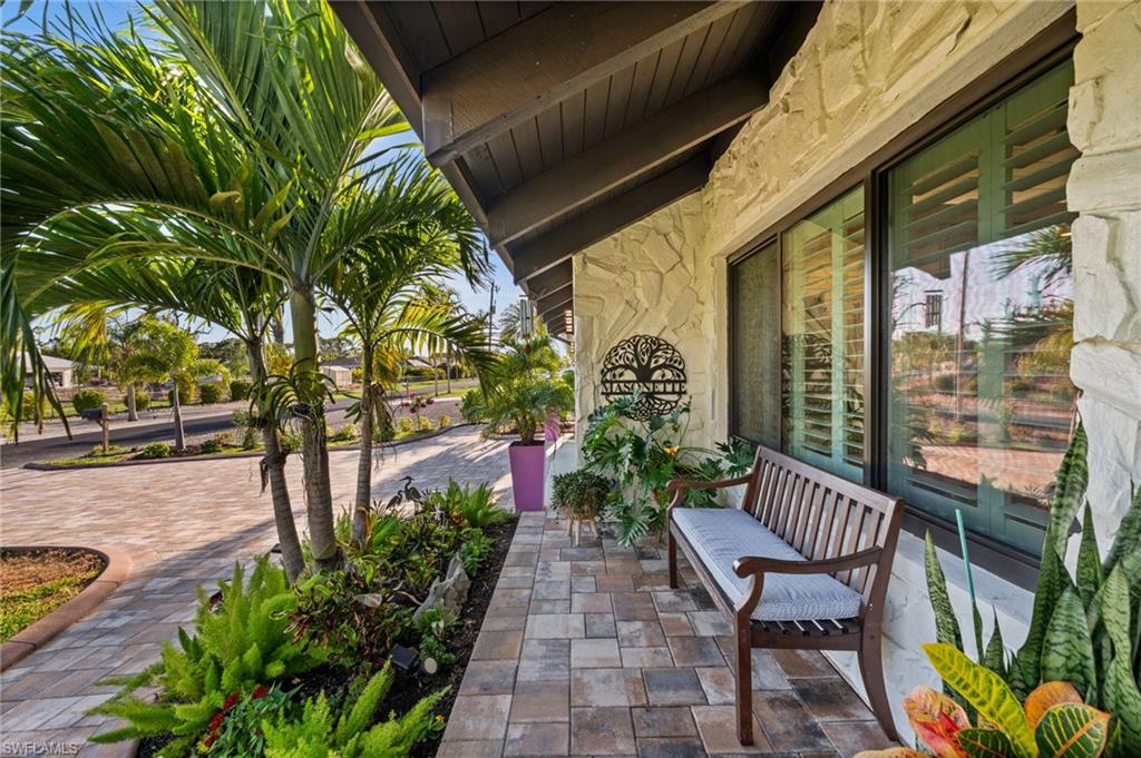 MANATEE BAY UNRECORDED SUBDIVISION - Residential