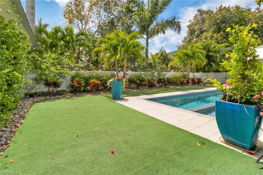SEAGATE VILLAS - Residential