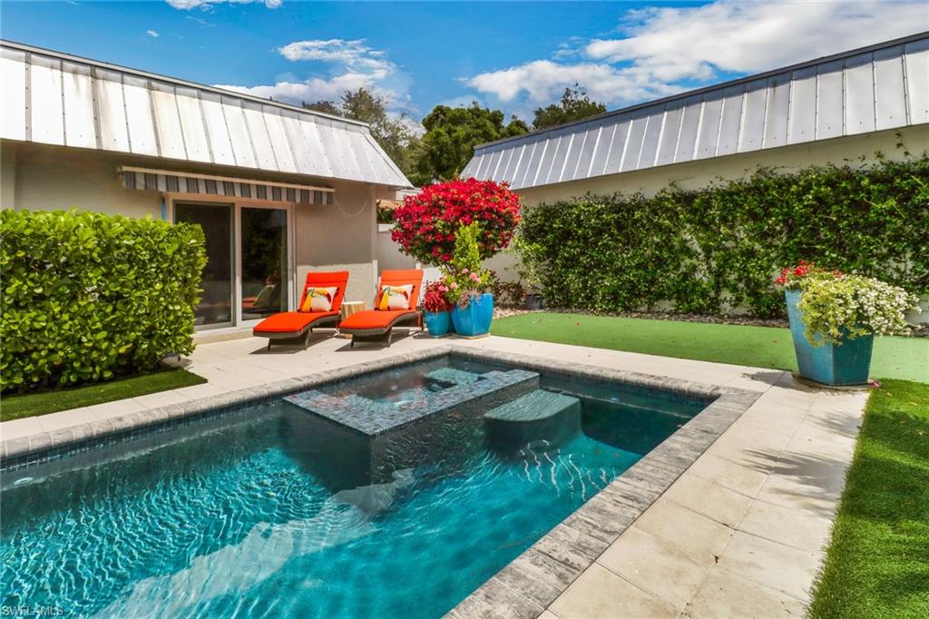SEAGATE VILLAS - Residential