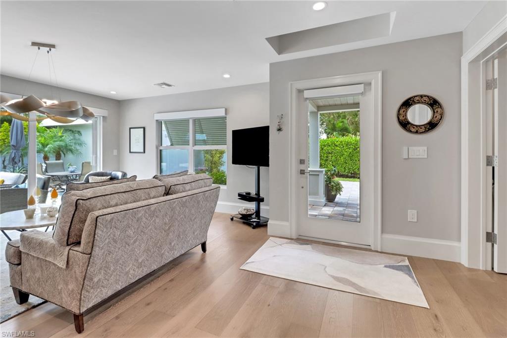 SEAGATE VILLAS - Residential