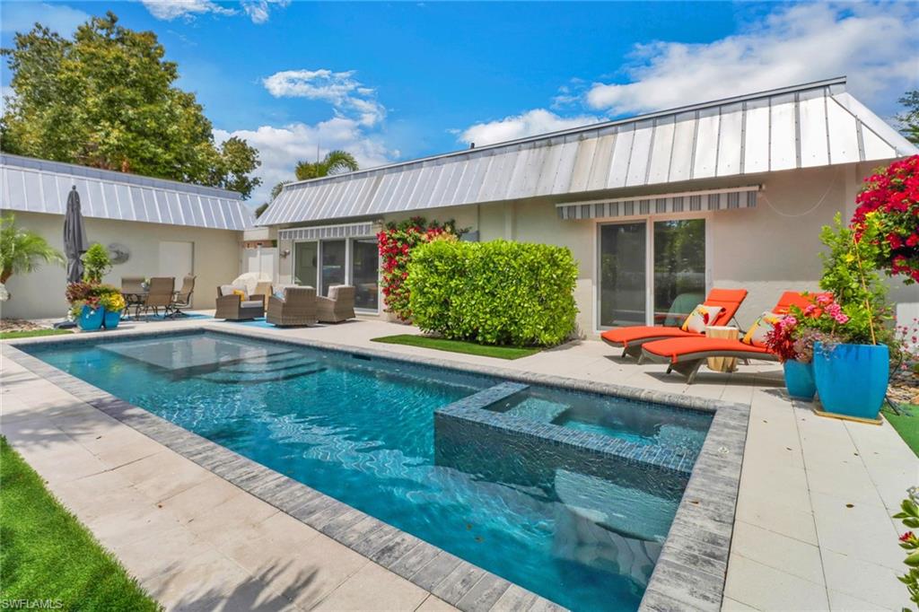 SEAGATE VILLAS - Residential