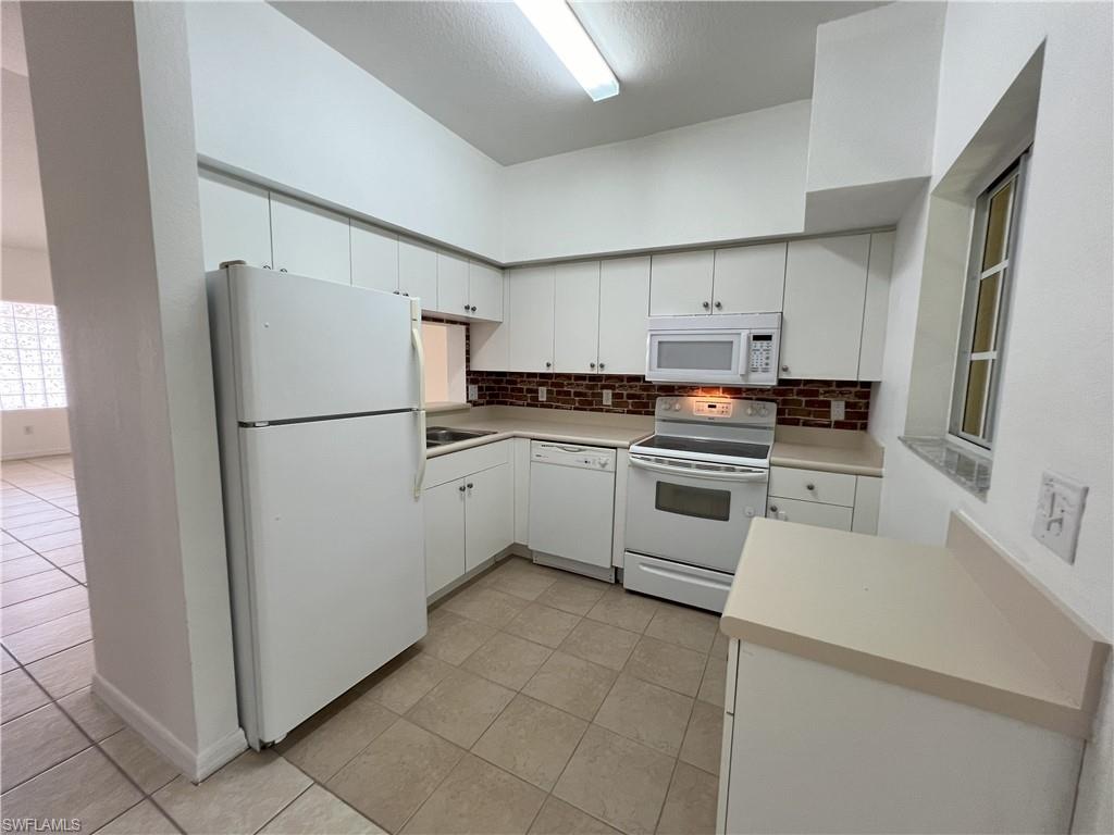 THE COVE AT SIX MILE - Residential Lease