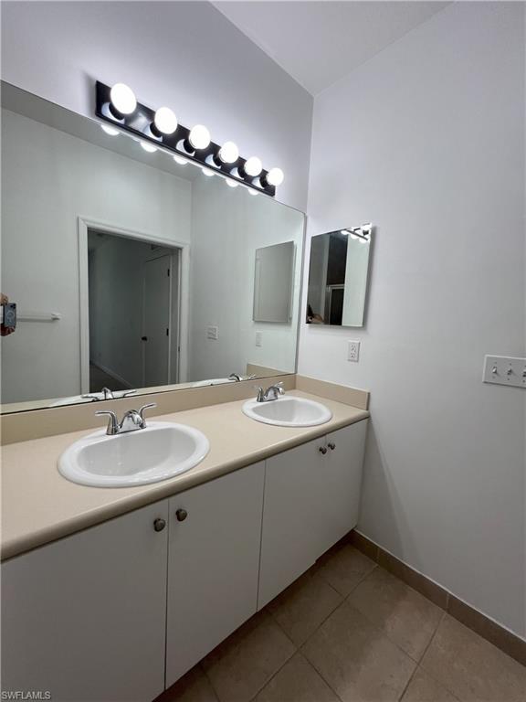 THE COVE AT SIX MILE - Residential Lease