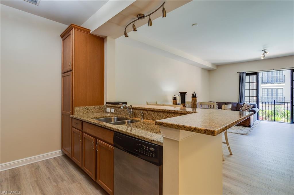 THE RESIDENCES AT COCONUT POINT - Residential