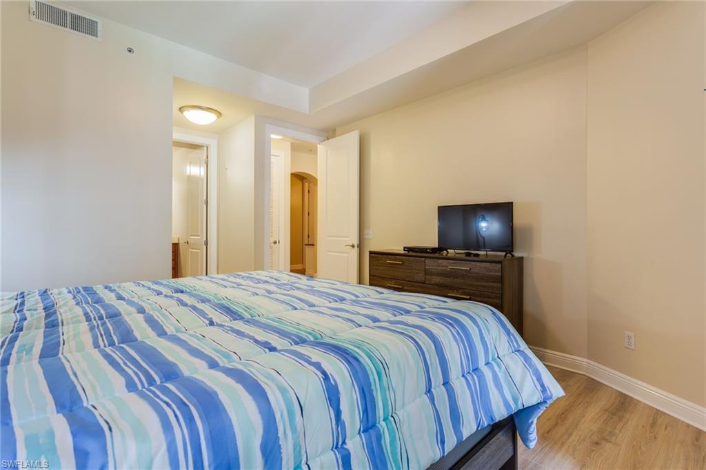 THE RESIDENCES AT COCONUT POINT - Residential
