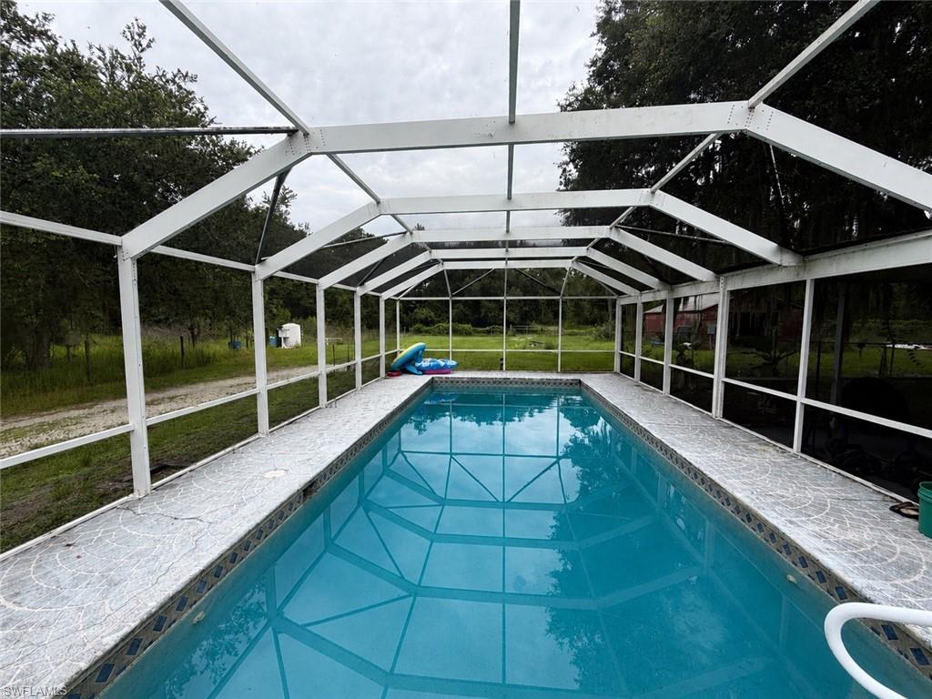 ACREAGE - Residential