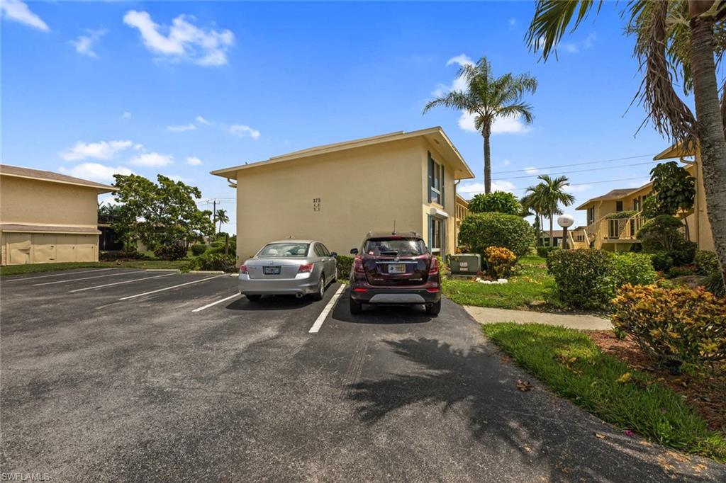 GLADES COUNTRY CLUB - Residential