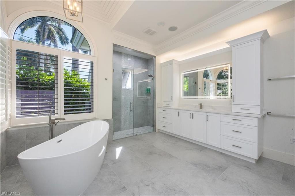 AQUALANE SHORES - Residential