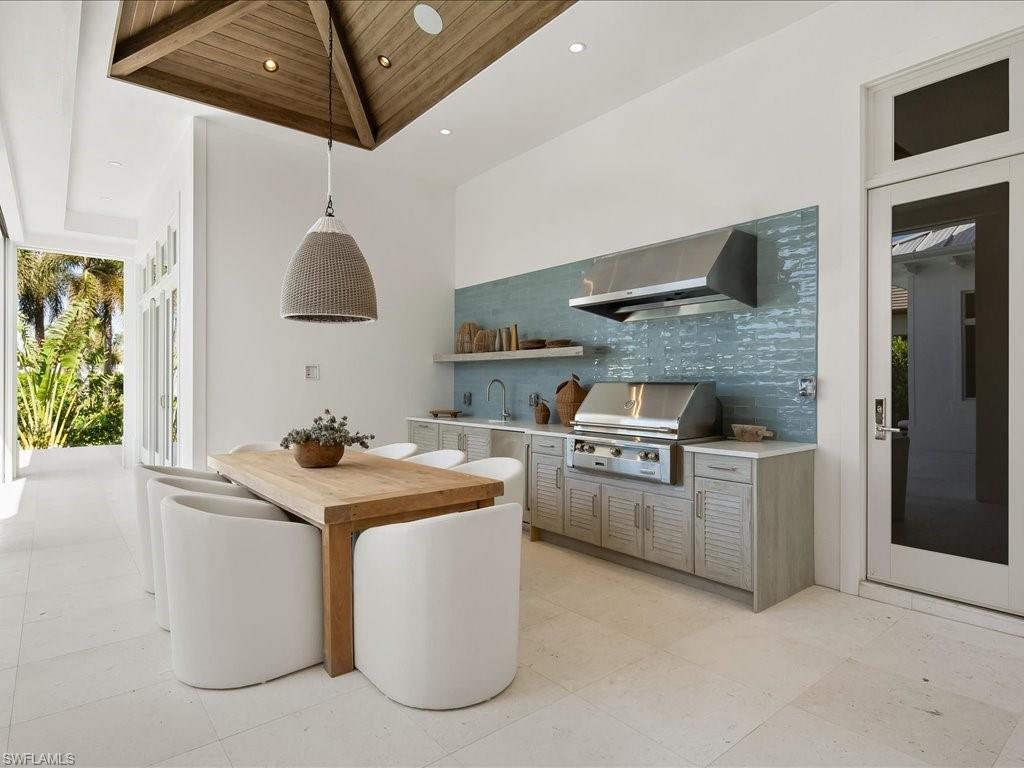 MOORINGS - Residential