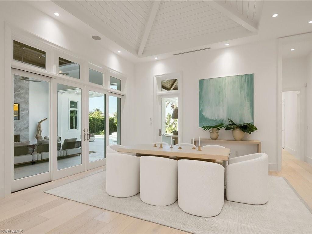 MOORINGS - Residential