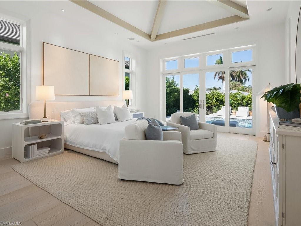 MOORINGS - Residential