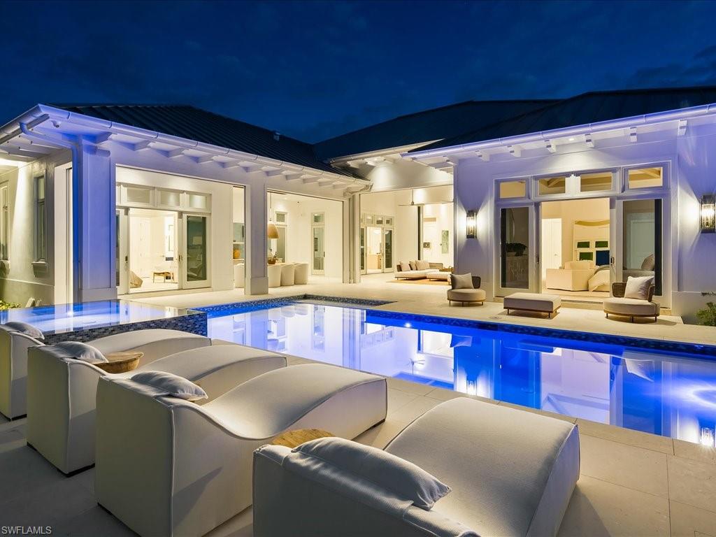 MOORINGS - Residential