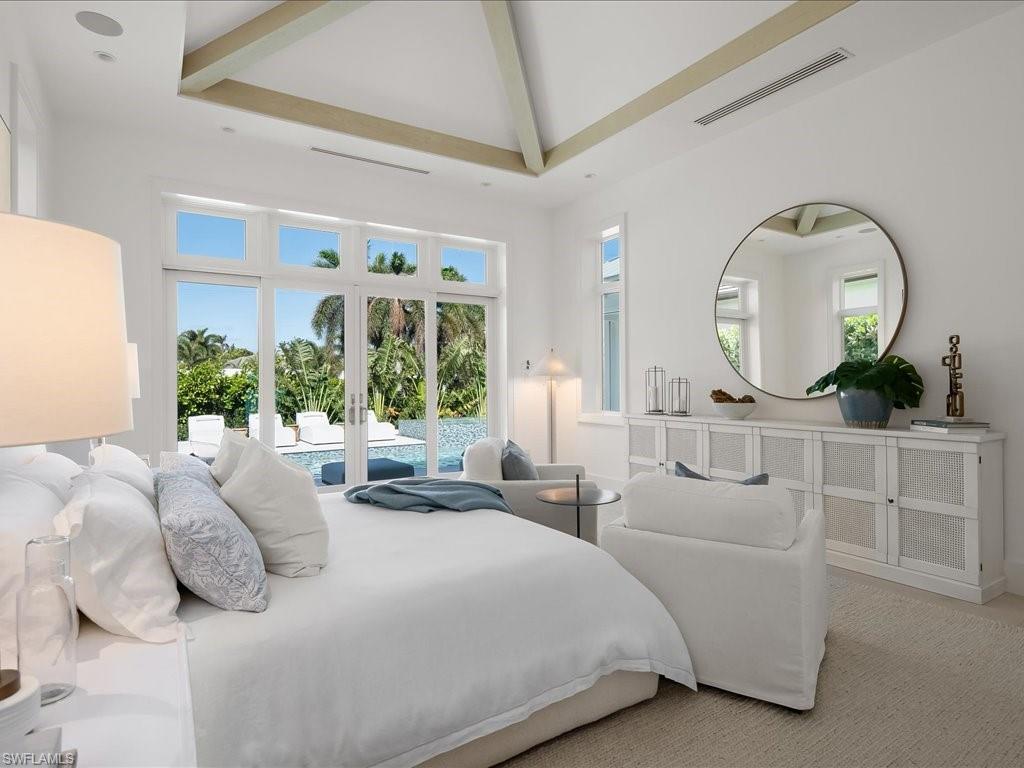 MOORINGS - Residential