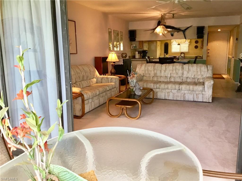 BAY POINTE YACHT & RACQUET CLUB - Residential