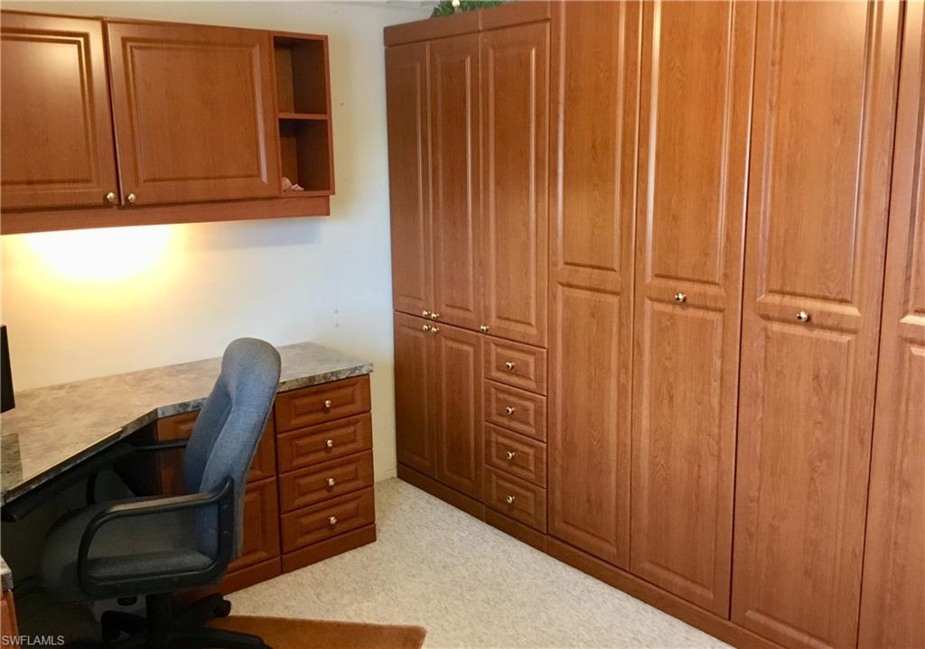BAY POINTE YACHT & RACQUET CLUB - Residential