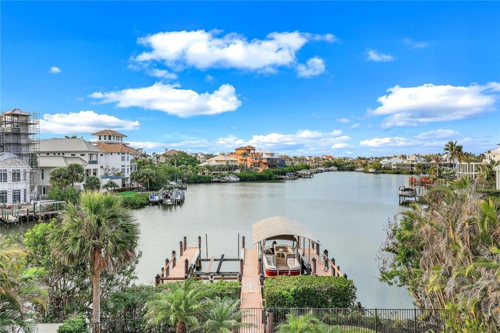 BAYFRONT GARDENS - Residential
