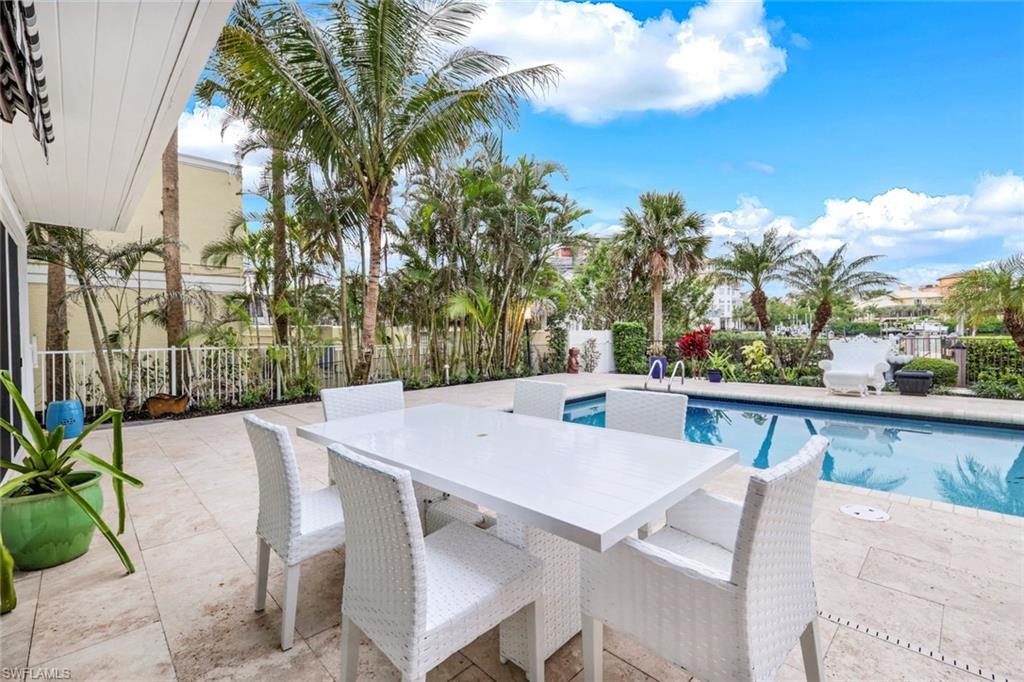 BAYFRONT GARDENS - Residential